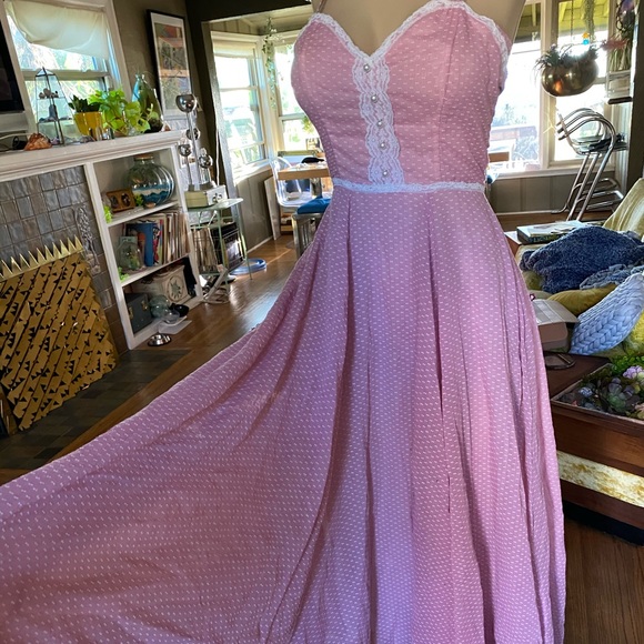 Vintage Gunne Sax blush w/ lace halter maxi dress - Picture 3 of 16